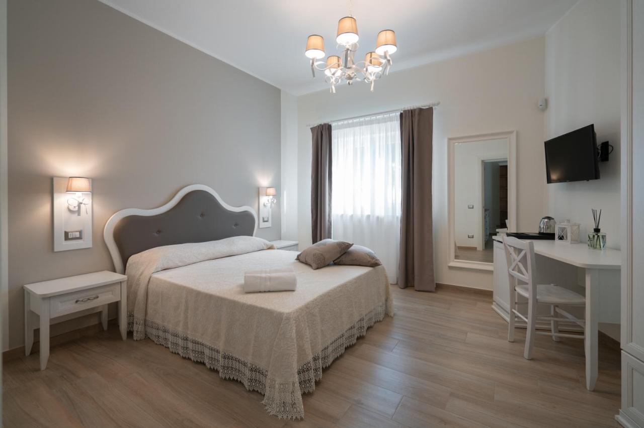 Essenza Bed & Breakfast Massafra Bagian luar foto